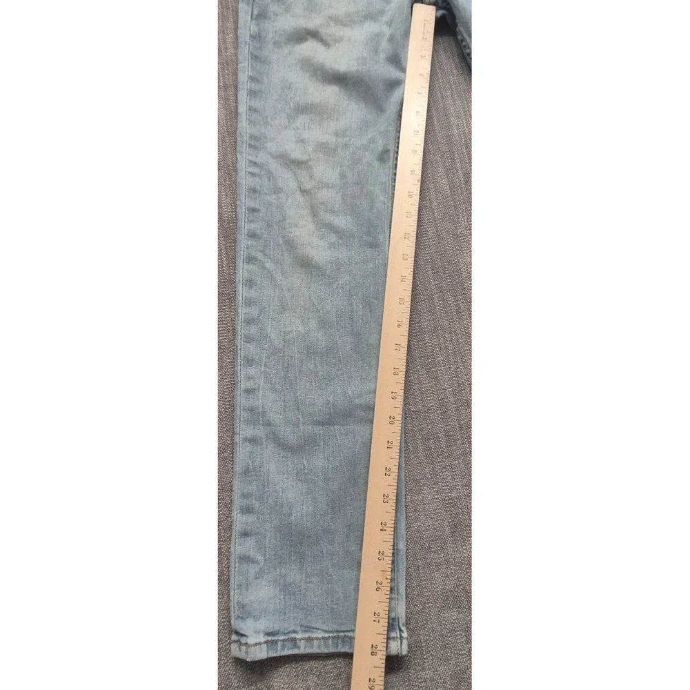 Men's Light Blue Denim Jeans
